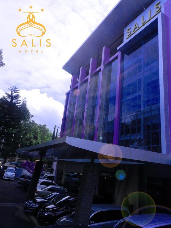 Salis Hotel Bandung Esterno foto