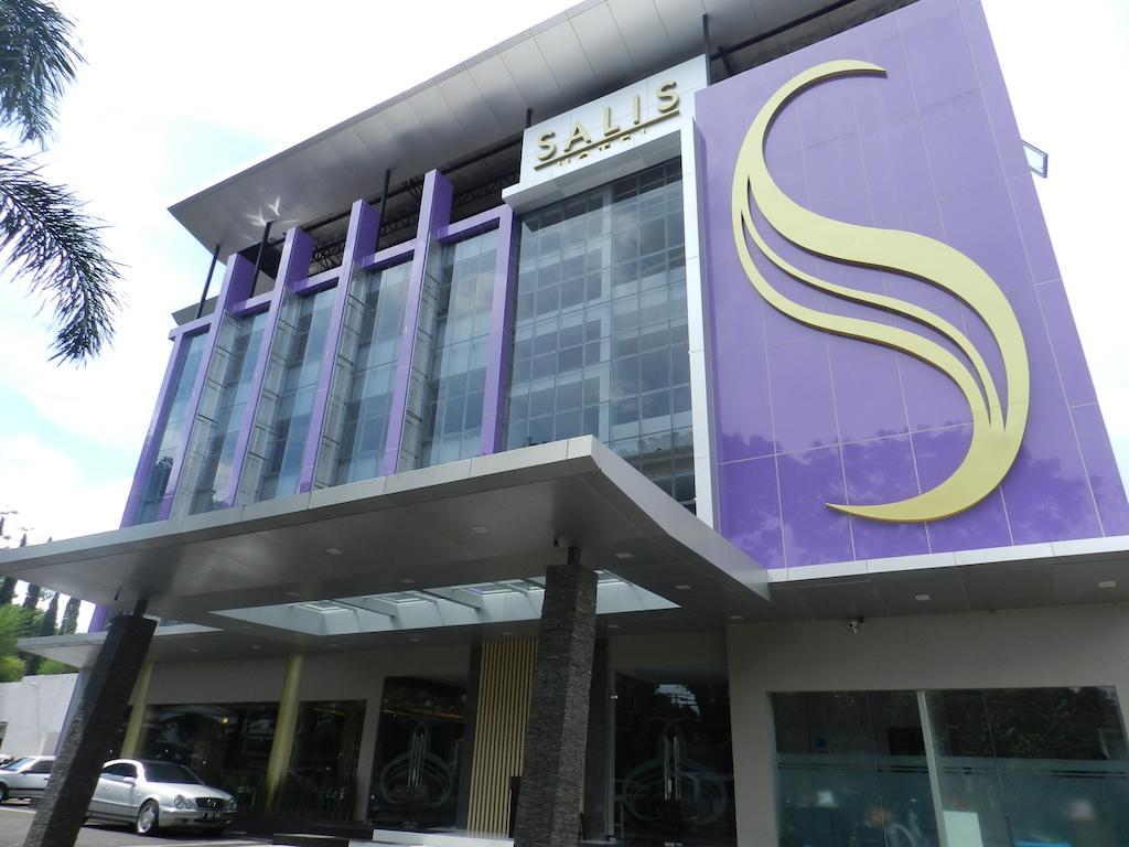 Salis Hotel Bandung Esterno foto